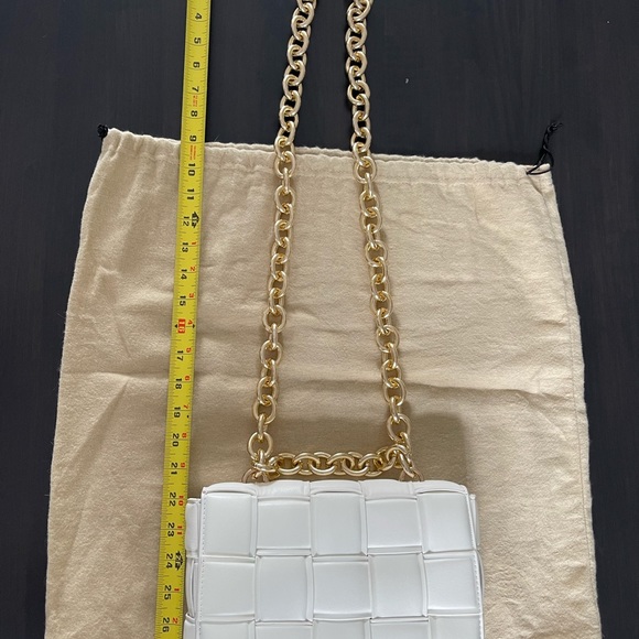 White shoulder bag - Picture 5 of 10